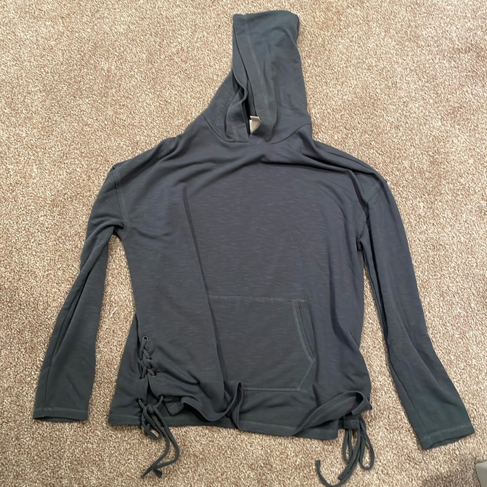 Mission Hooded Top